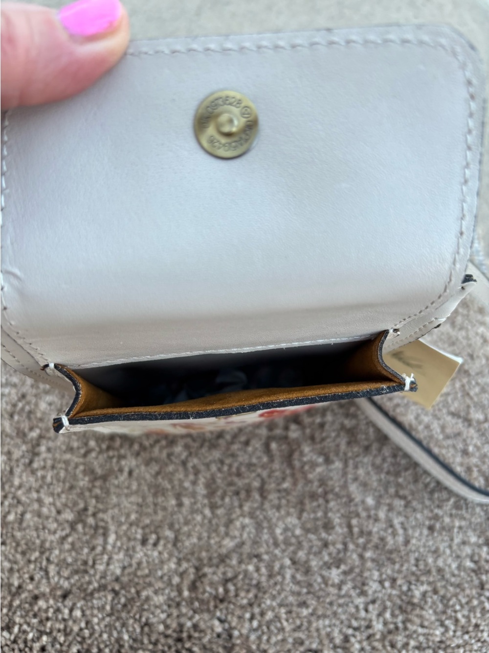 NWT Patricia Nash Cream Leather RFID Card Wallet Crossbody - Picture 7 of 10